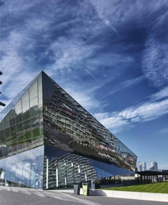 Lovely Waterfront Flat Canary Wharf Excel Centre Apartment London Ngoại thất bức ảnh